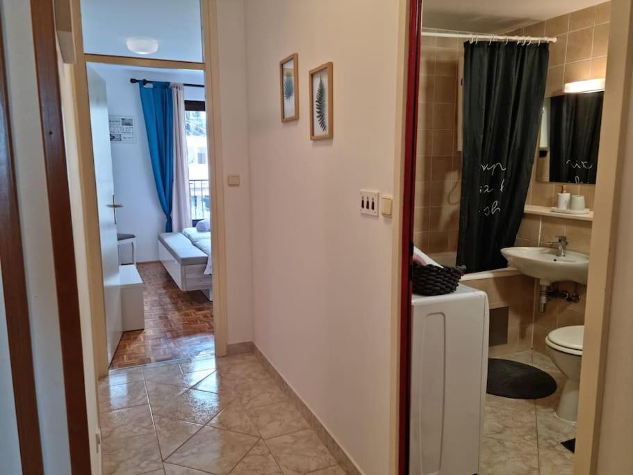 Neva ,prostrani Stan U Blizini Mora Apartment Pula