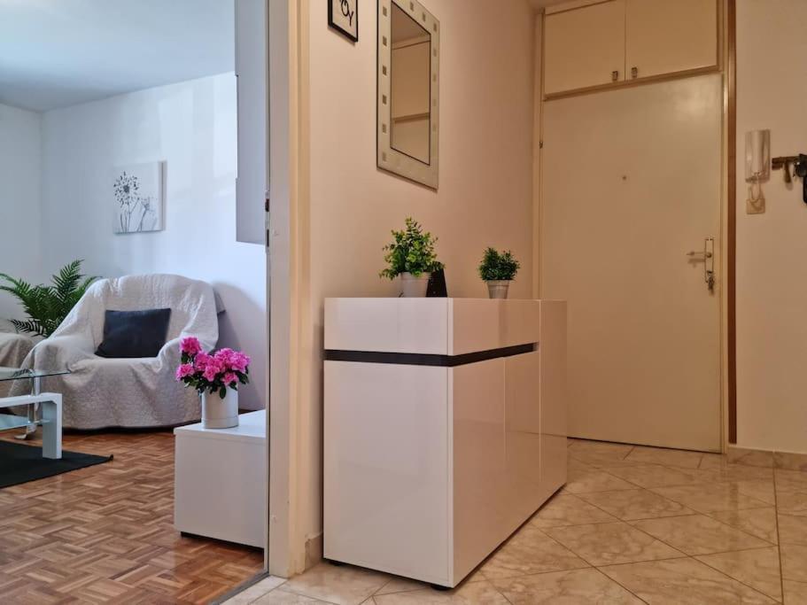 Apartment Neva ,prostrani Stan U Blizini Mora